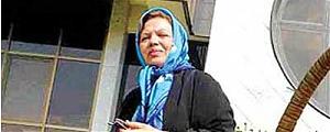 سیمین غانم روی صحنه میرود
