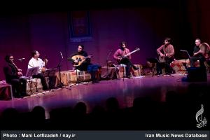 تقدير علی قمصری از حسین علیزاده در كنسرت رويش