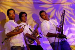 گزارش تصویری از کنسرت احسان خواجه‌امیری در قزوین