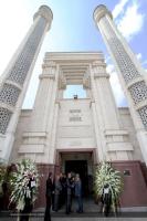 گزارش تصویری از حضور اهالی موسیقی در مراسم ختم پدر شهرام شکوهی گزارش تصویری از حضور اهالی موسیقی در مراسم ختم پدر شهرام شکوهی